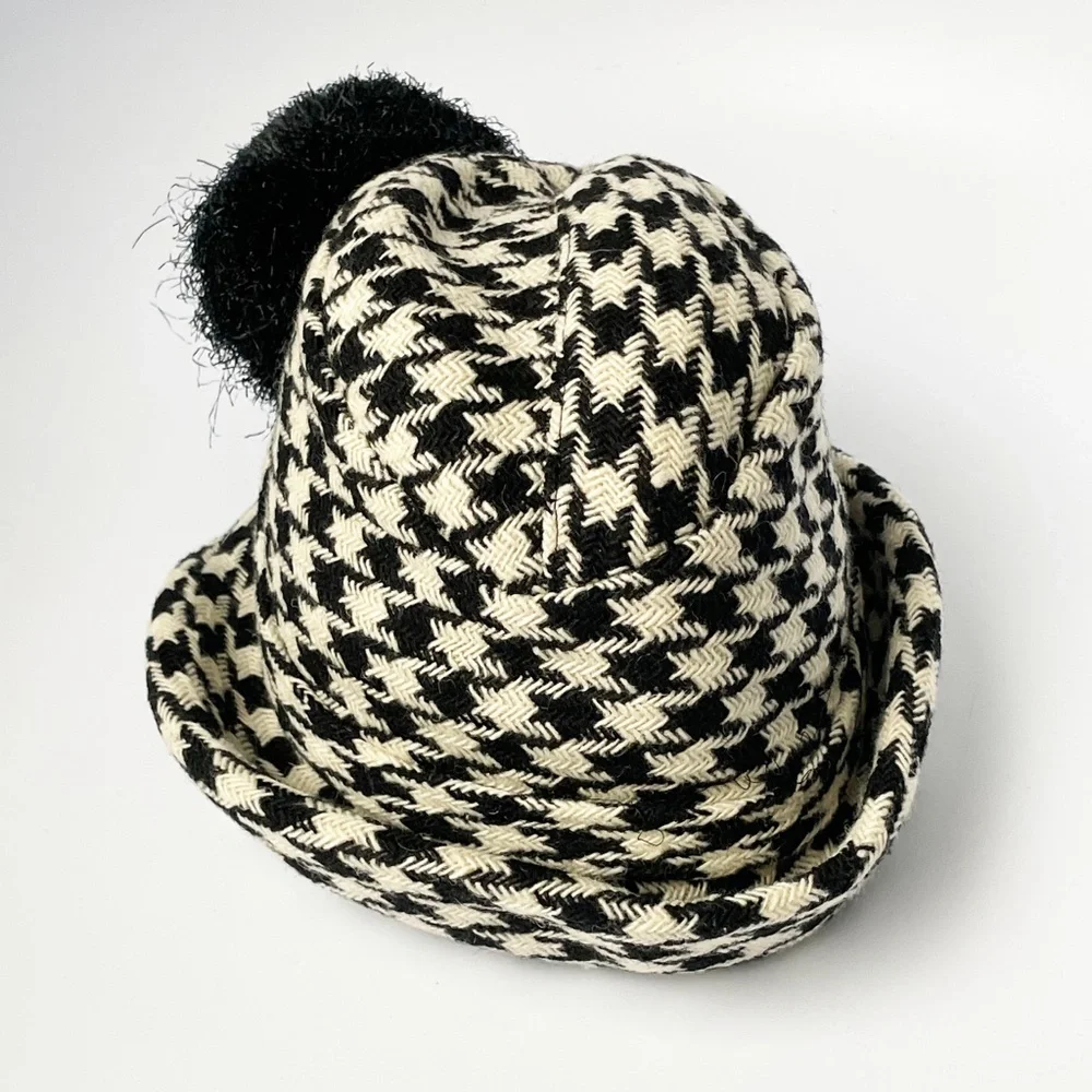 Vintage Adolfo Hat & Scarf Set 2pc Black & White Houndstooth Knit Fringe Rare
